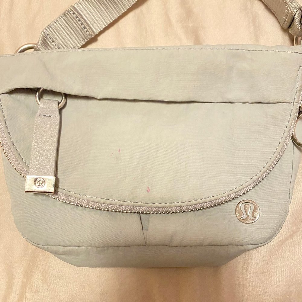 Lululemon Festival Bag Micro Silver